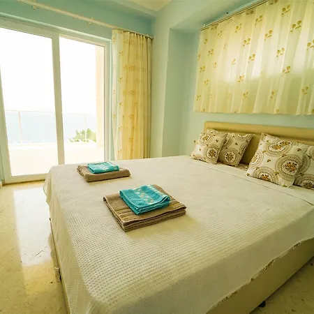 Villa Dream Land - 4+1 Ozel Plajli Kiralik